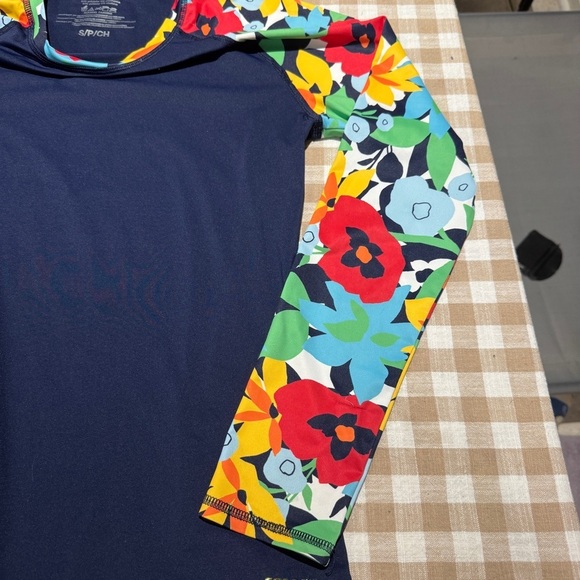 Speedo Women's Active Printed Long Sleeve Rashguard floral print size S - Picture 3 of 7